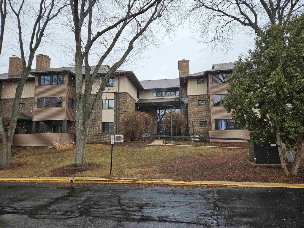 Photo of 2 Maple Wood LANE #27, Madison, WI 53704 (MLS # 2018336)