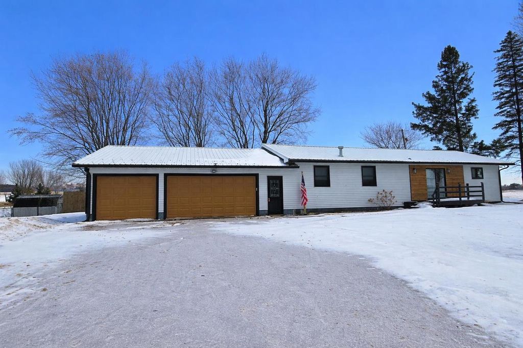Photo of W939 Highway 10, Chili, WI 54420 (MLS # 22505252)