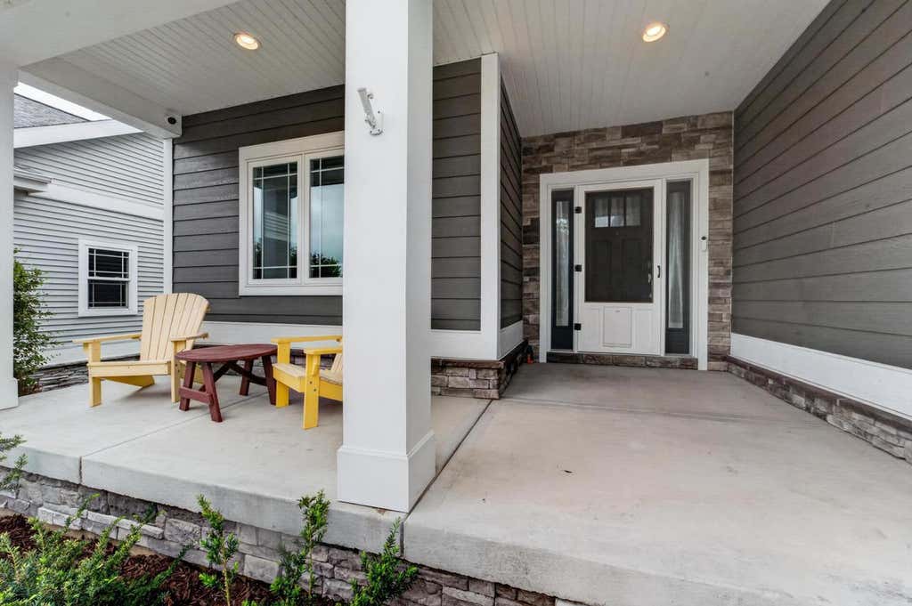 Photo of 1013 Tara LANE, Waunakee, WI 53597 (MLS # 2025793)