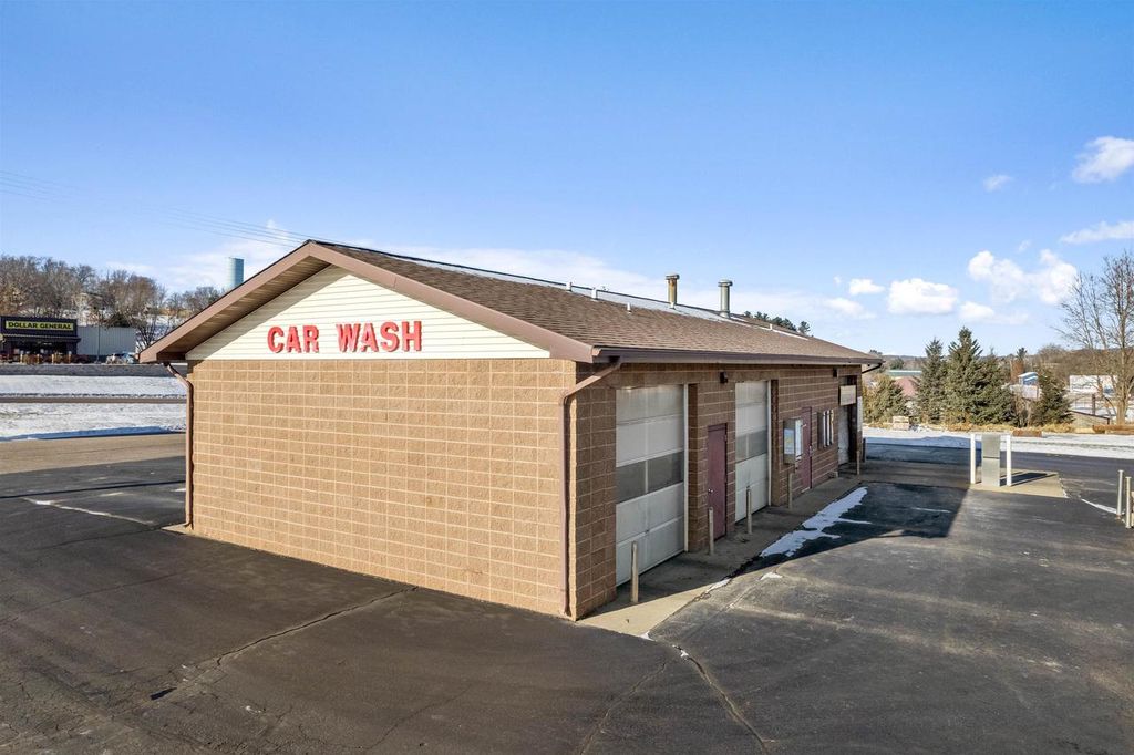 Photo of 1620 Academy STREET, Elroy, WI 53929 (MLS # 2014702)