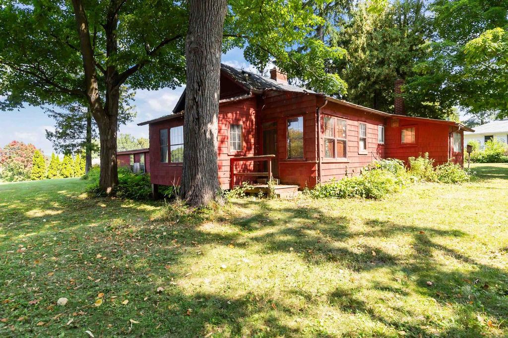 Photo of 10 Embrey COURT, Appleton, WI 54915 (MLS # 50315895)