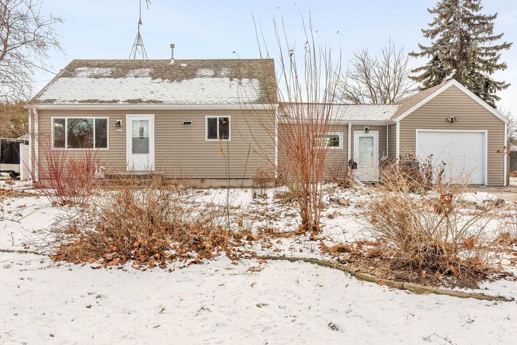 Photo of 2609 Main AVENUE, Sheboygan, WI 53083 (MLS # 50319907)