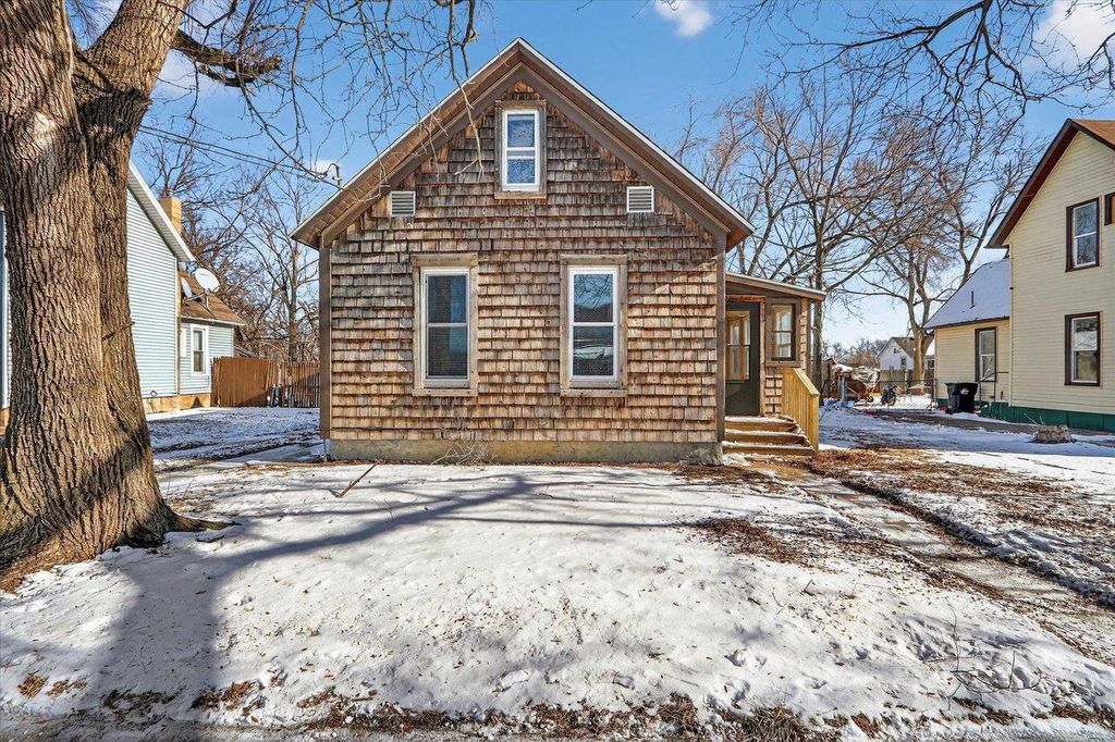 Photo of 1015 Bluff STREET, Beloit, WI 53511 (MLS # 2015790)