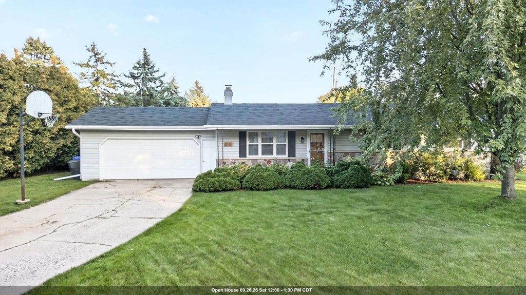 Photo of 2516 N Summit STREET, Appleton, WI 54914 (MLS # 50333222)
