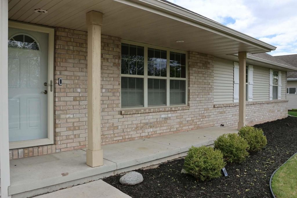Photo of 2680 Sussex ROAD, Green Bay, WI 54311 (MLS # 50325476)
