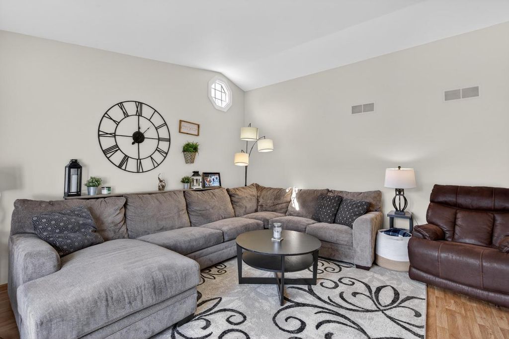 Photo of 539 Beechwood DRIVE, Cedarburg, WI 53012 (MLS # 1955965)