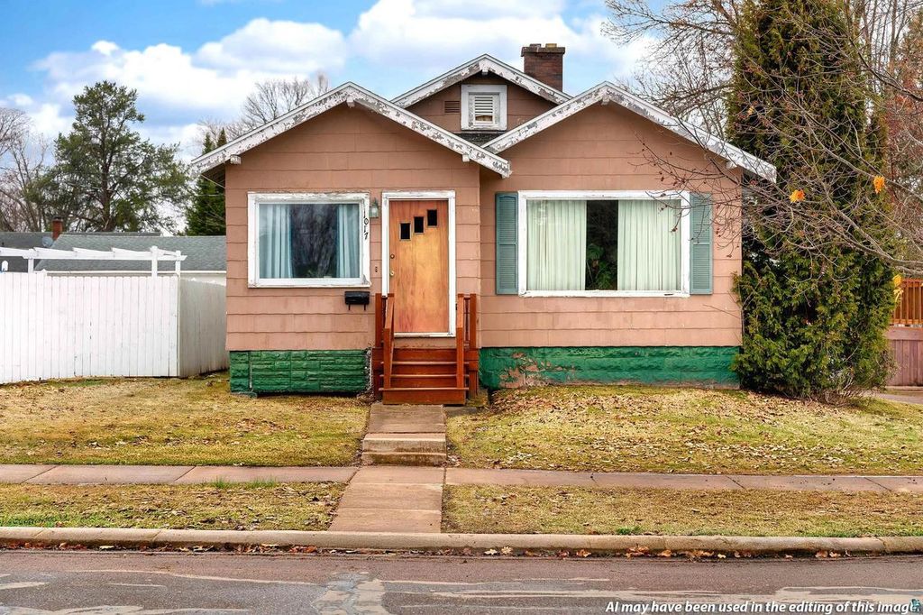 Photo of 1017 W 9th AVENUE, Ashland, WI 54806 (MLS # 6124262)