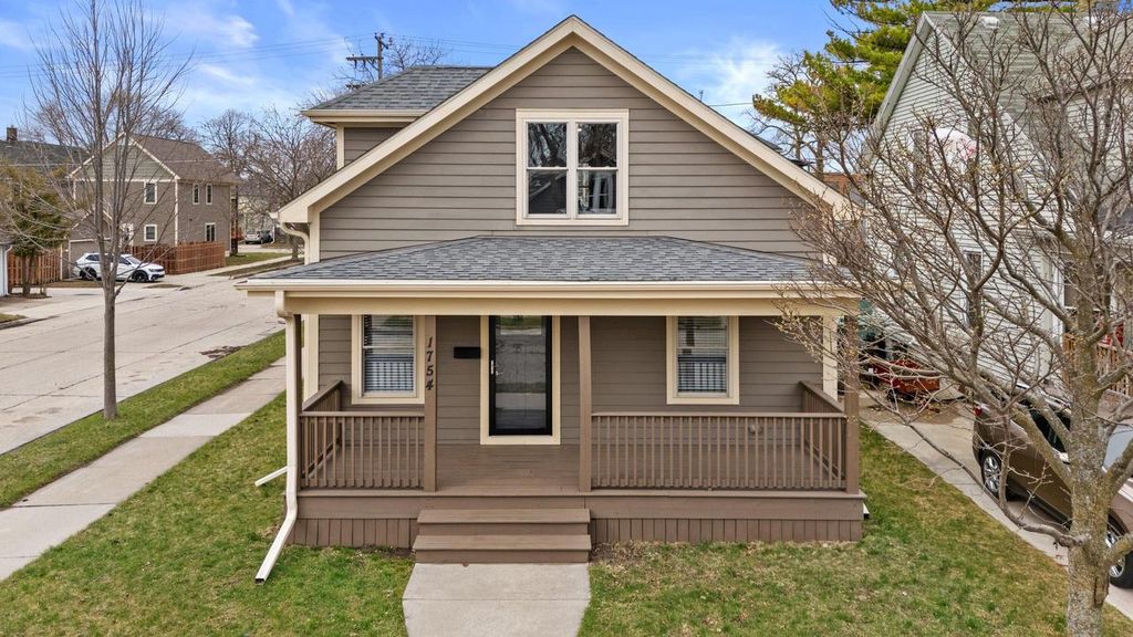 Photo of 1754 Villa STREET, Racine, WI 53403 (MLS # 1957067)