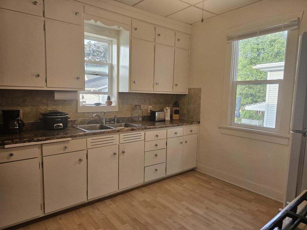 Photo of 614 Huron STREET, Manitowoc, WI 54220 (MLS # 1934413)