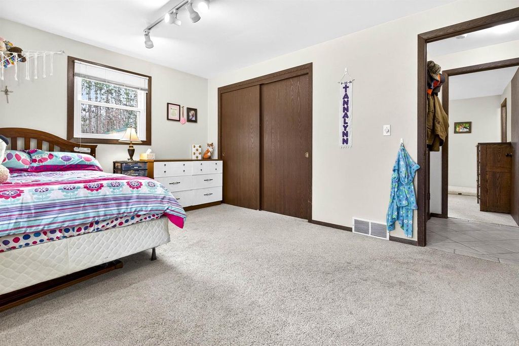 Photo of 4171 St Francis Park DRIVE, Green Bay, WI 54313 (MLS # 50323745)