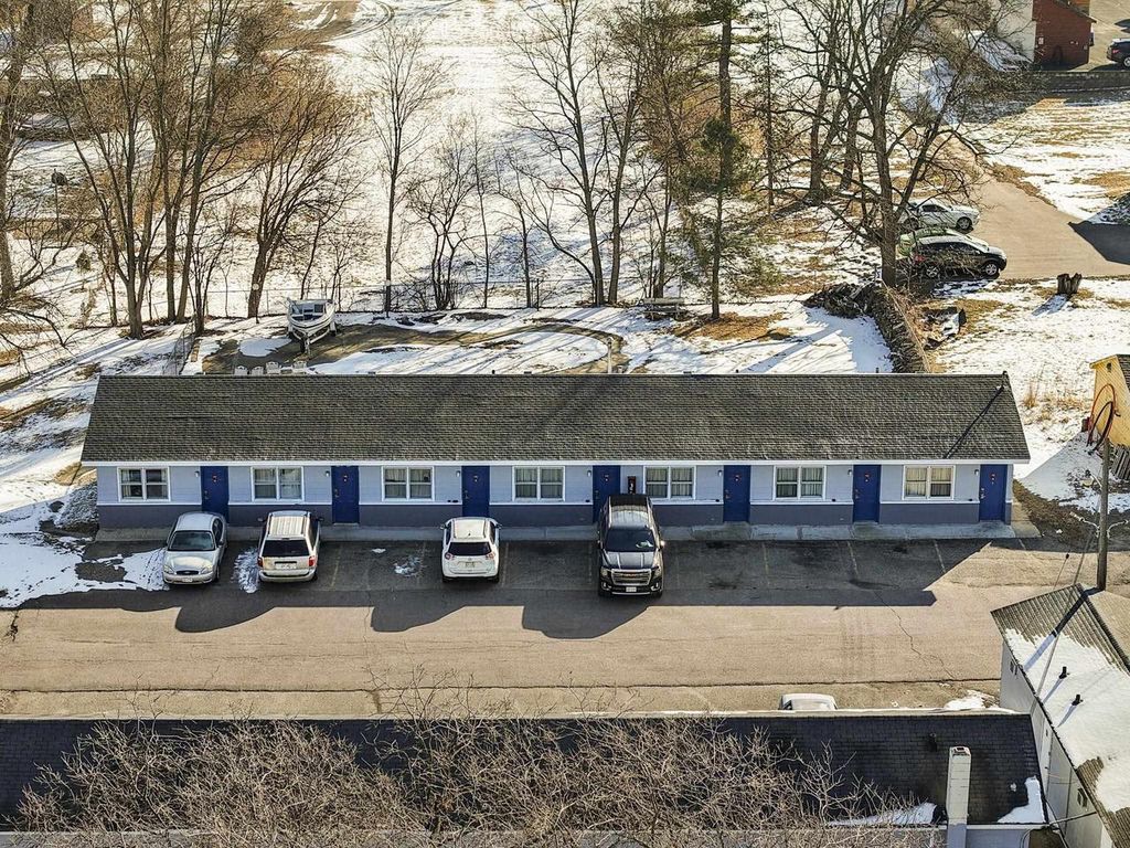 Photo of 1133 E Main STREET, Reedsburg, WI 53959 (MLS # 2017736)