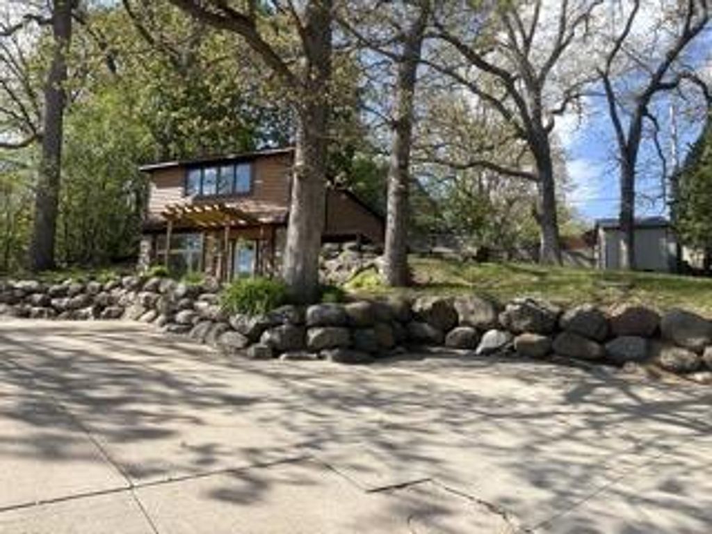 Photo of 136 Beach AVENUE, Edgerton, WI 53534 (MLS # 2022881)