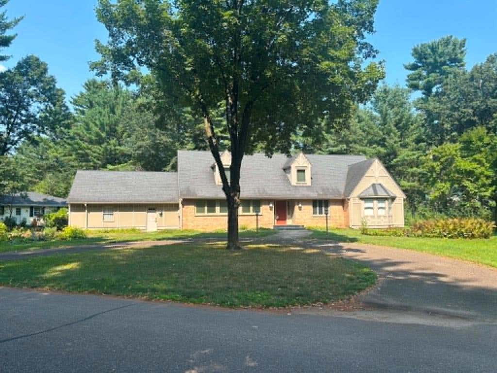 Photo of 346 Heather ROAD, Eau Claire, WI 54701 (MLS # 1604104)