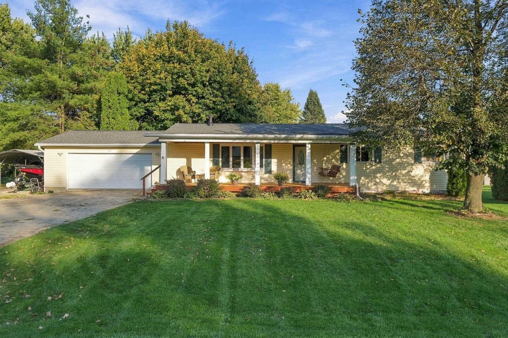 Photo of 4554 Sandpiper TRAIL, Cottage Grove, WI 53527 (MLS # 2034861)