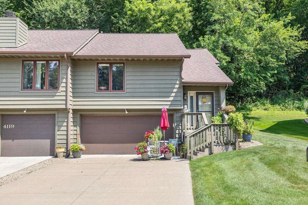 Photo of 4121 Cliffside DRIVE, La Crosse, WI 54601 (MLS # 1974085)