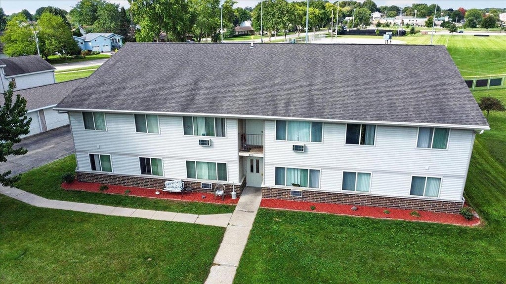 Photo of 206 Danbury COURT, Deforest, WI 53532 (MLS # 2033065)