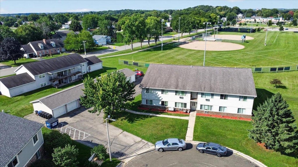 Photo of 206 Danbury COURT, Deforest, WI 53532 (MLS # 2033065)
