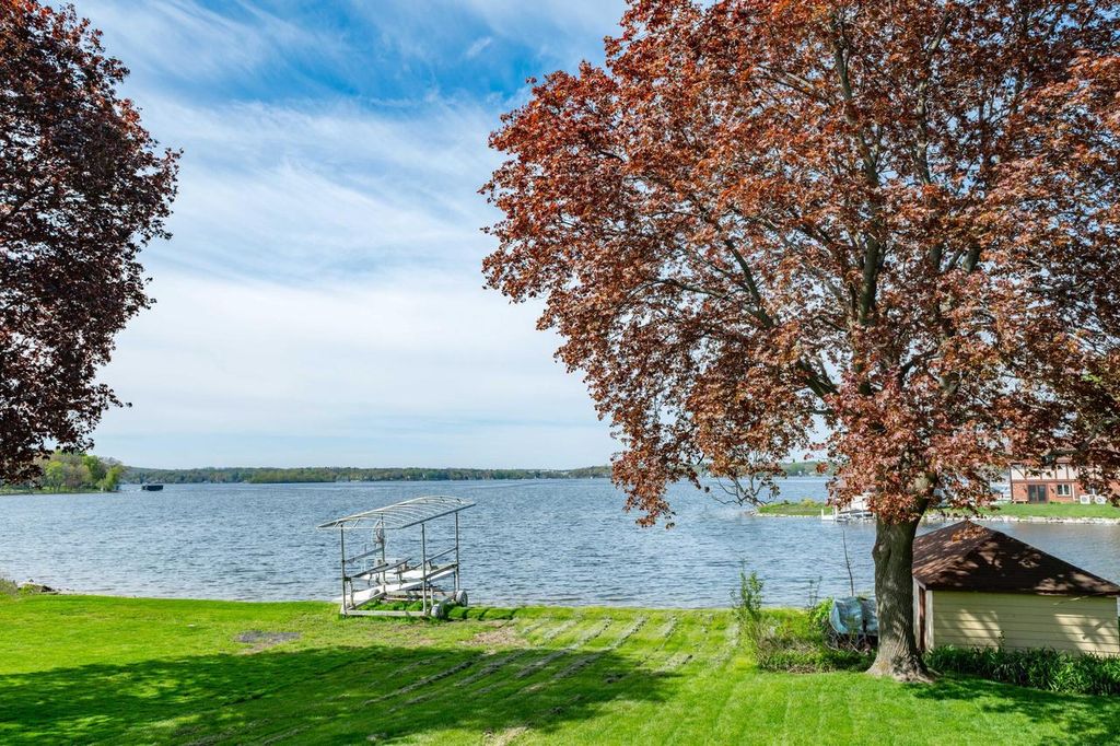 Photo of 2717 Ridley ROAD, Hartland, WI 53029 (MLS # 1961772)