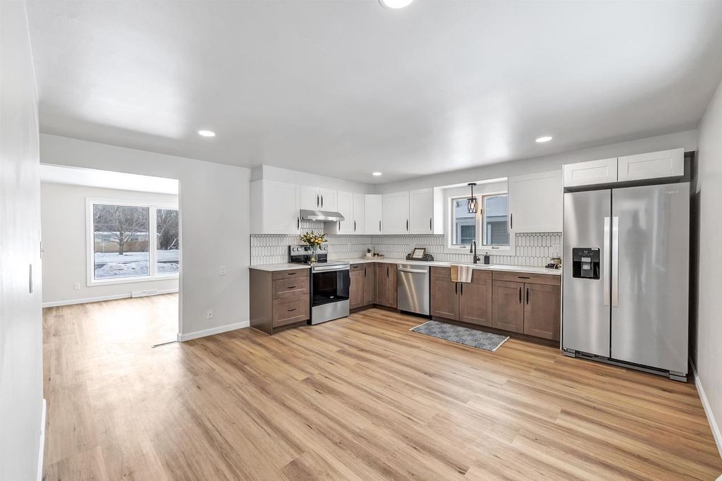 Photo of 1133 Cardinal LANE, Green Bay, WI 54313 (MLS # 50320278)