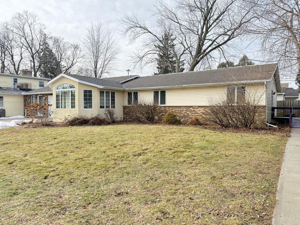 Photo of 920 N 26 STREET, Sheboygan, WI 53081 (MLS # 1947092)