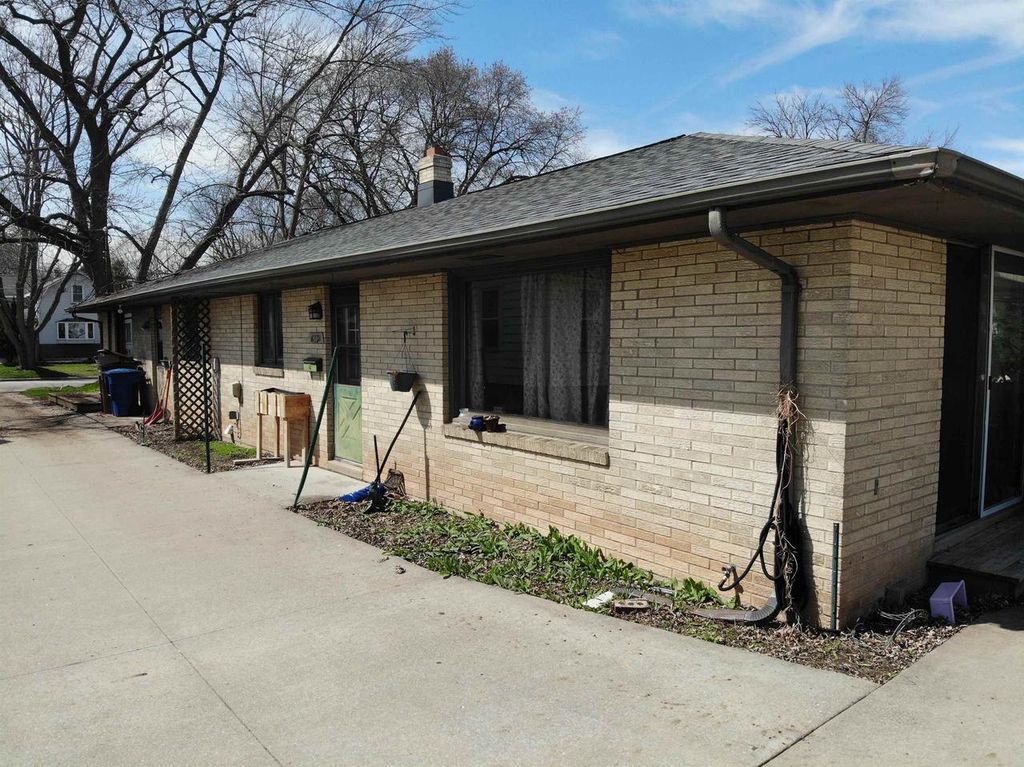 Photo of 637 State STREET, Menasha, WI 54952 (MLS # 50323886)