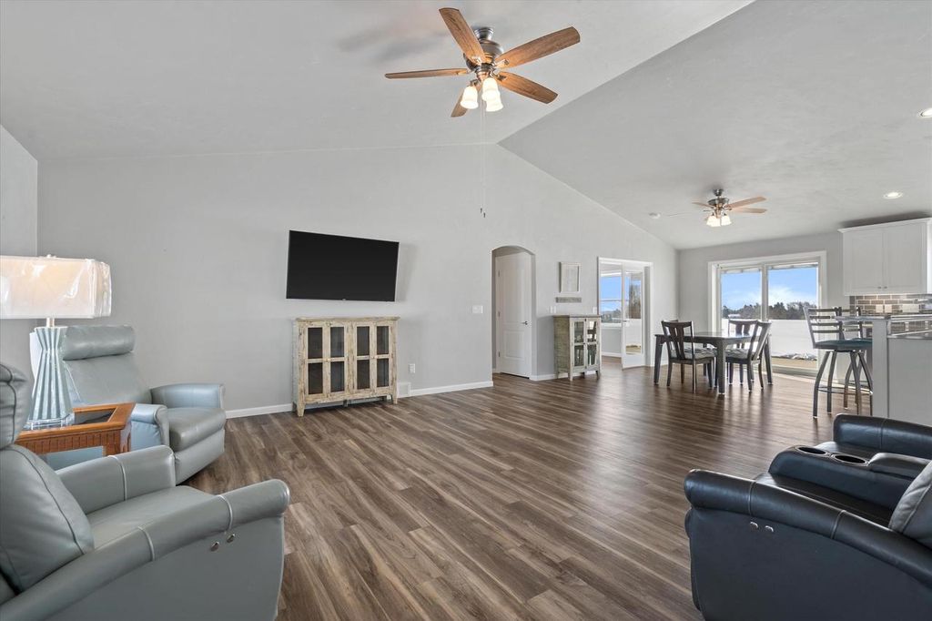 Photo of 1735 Red Oak STREET, Green Bay, WI 54313 (MLS # 50320038)