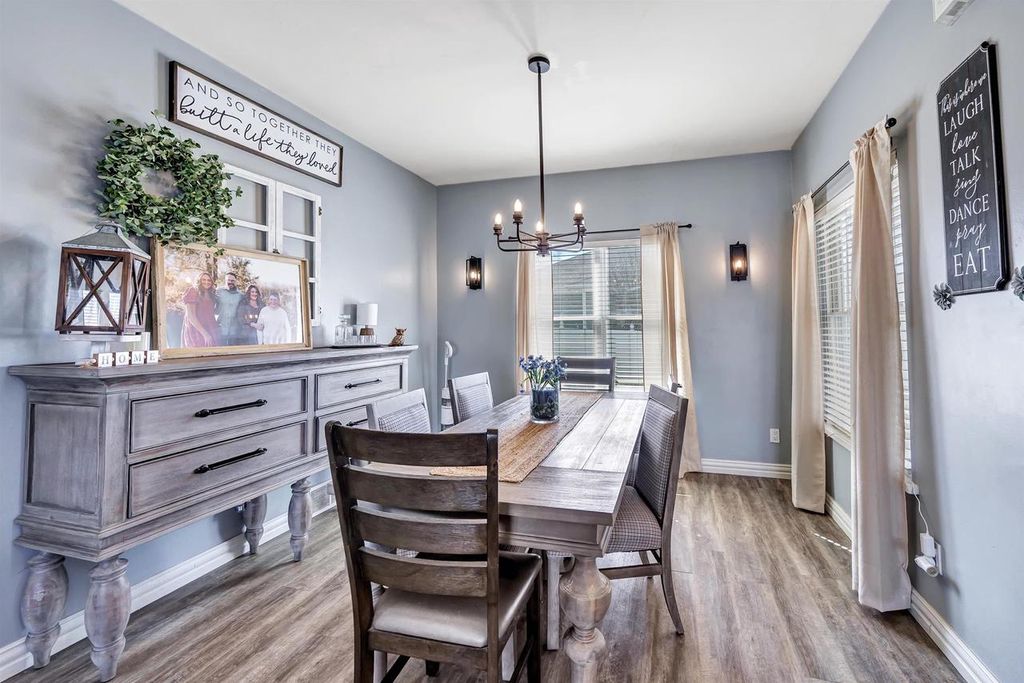 Photo of 1566 Belle Plane CIRCLE, Green Bay, WI 54313 (MLS # 50324045)