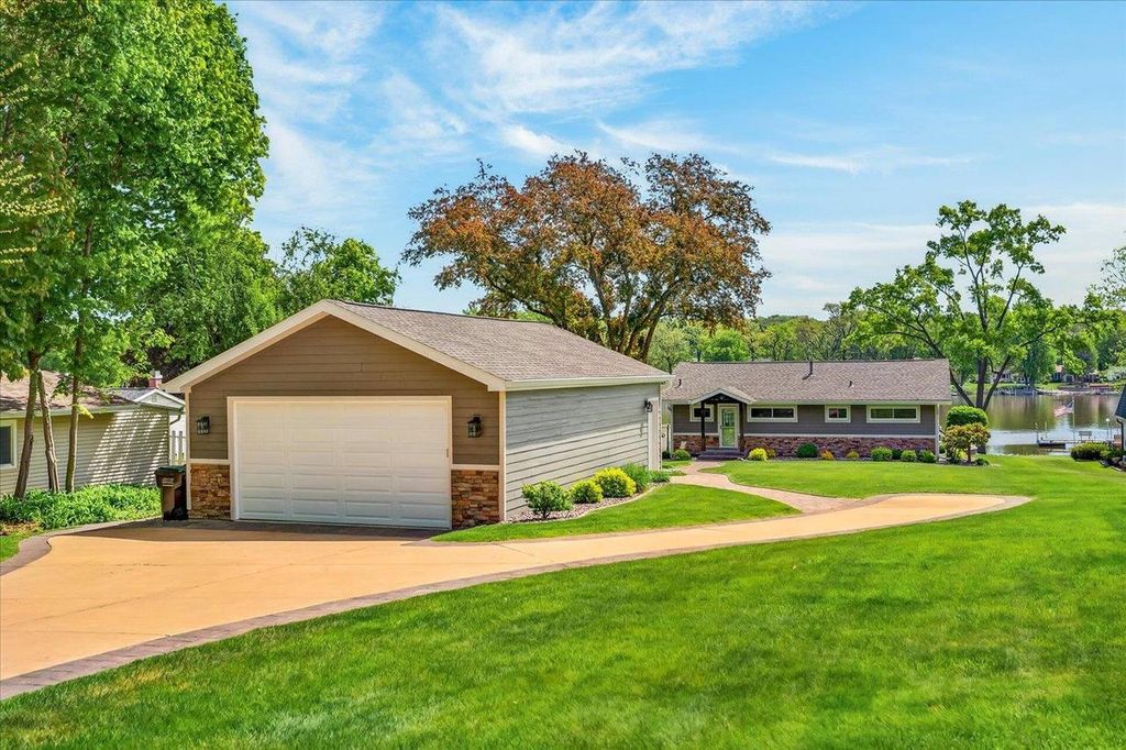 Photo of 10094 N Bigalow LANE, Edgerton, WI 53534 (MLS # 2023903)