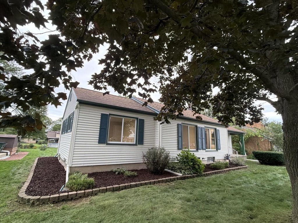 Photo of 4550 N 103rd STREET, Wauwatosa, WI 53225 (MLS # 1981827)