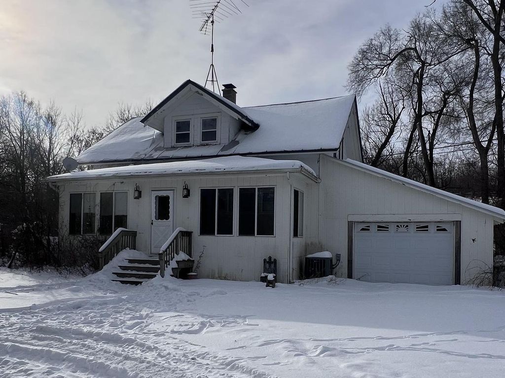 Photo of N3641 Ballard ROAD, Waupaca, WI 54981 (MLS # 50319199)