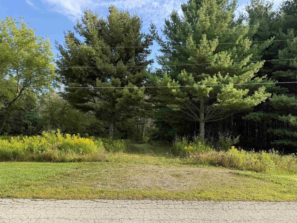 Photo of 444 Oakridge DRIVE, Hobart, WI 54155 (MLS # 50332977)