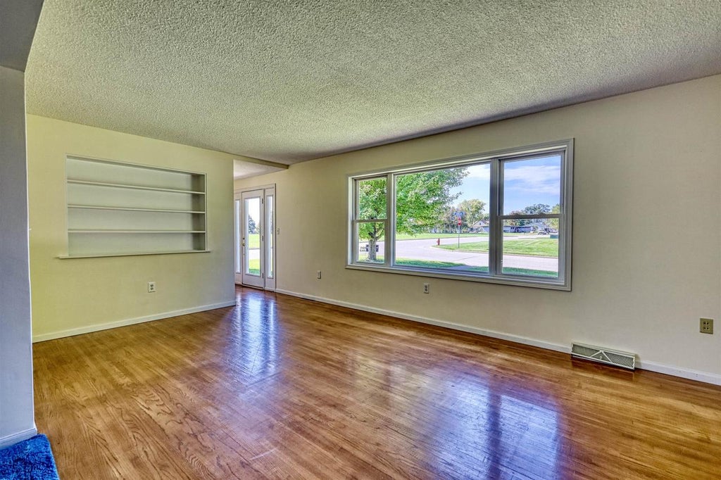 Photo of 722 S Jefferson STREET, Cuba City, WI 53807 (MLS # 2034432)