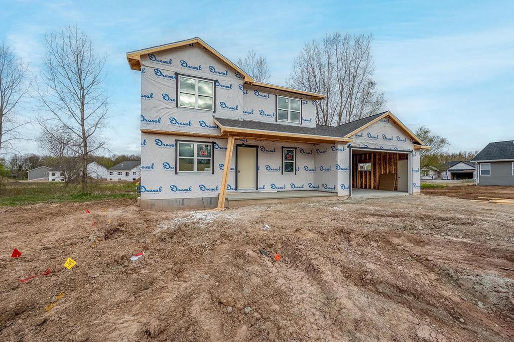 Photo of 1631 Emerson COURT, Green Bay, WI 54313 (MLS # 50325098)