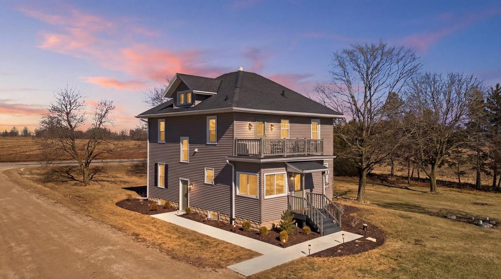 Photo of W4037 County Road Rr, Cedar Grove, WI 53013 (MLS # 1952355)