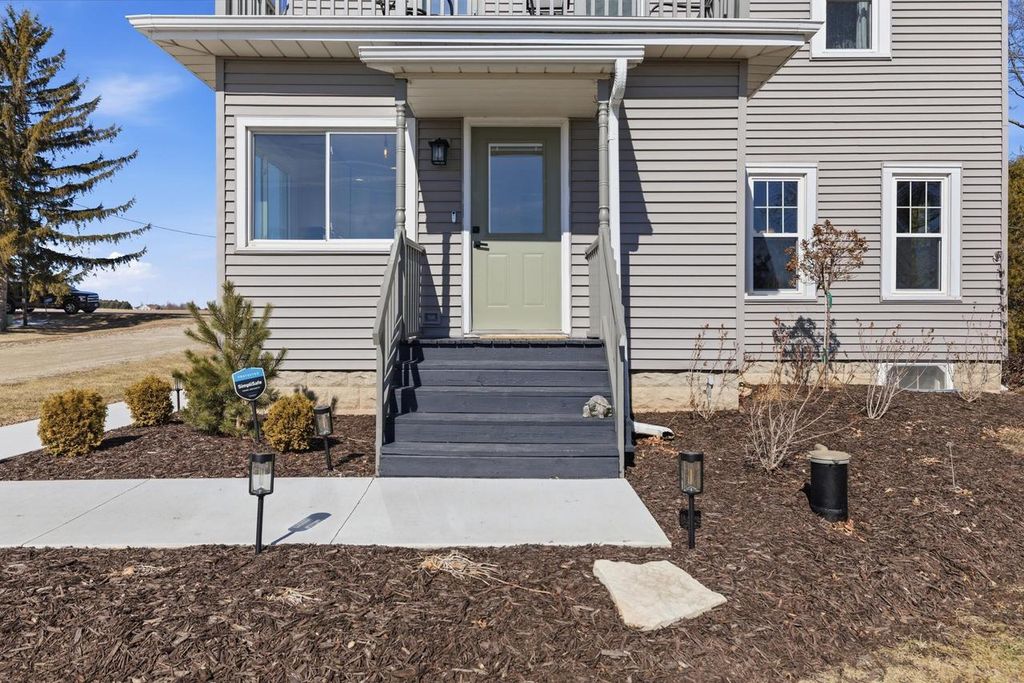 Photo of W4037 County Road Rr, Cedar Grove, WI 53013 (MLS # 1952355)