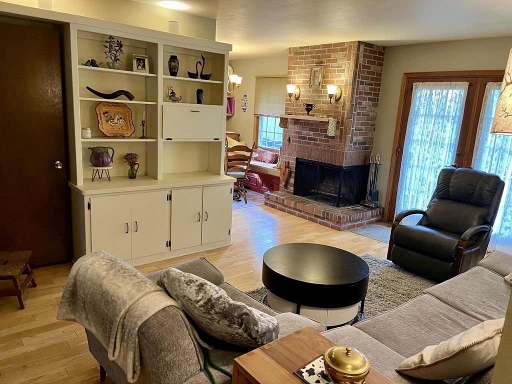 Photo of 16 Illinois STREET, Racine, WI 53405 (MLS # 1941748)