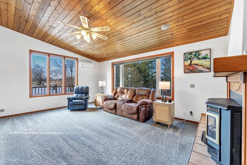 Photo of N4749 County Road E Rd, Kaukauna, WI 54130 (MLS # 50319996)