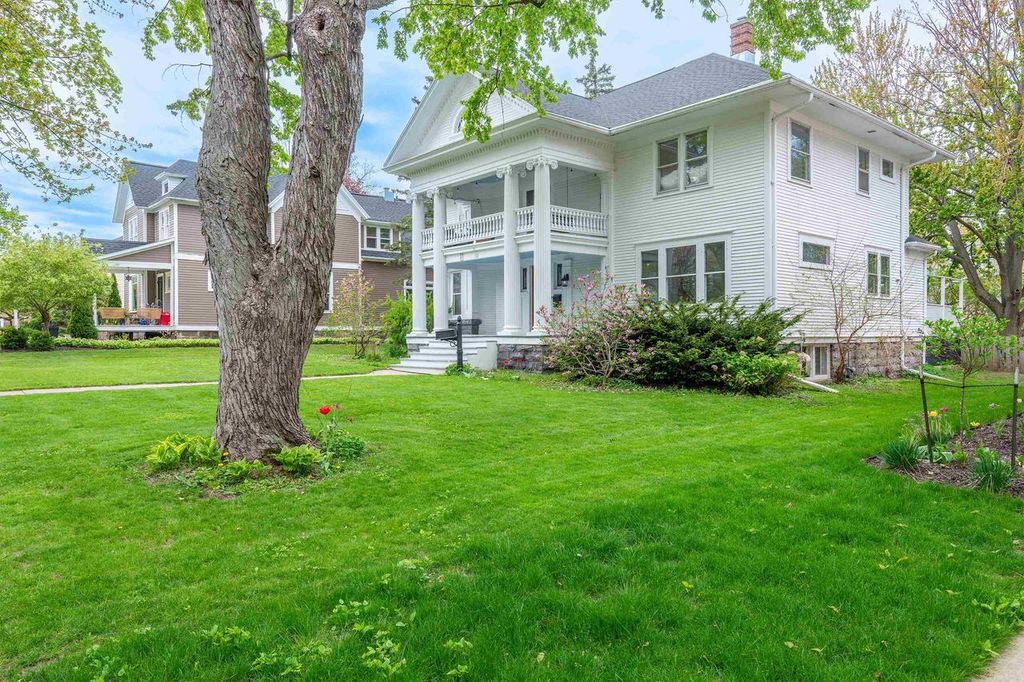 Photo of 175 N Adams AVENUE, Berlin, WI 54923 (MLS # 2023132)