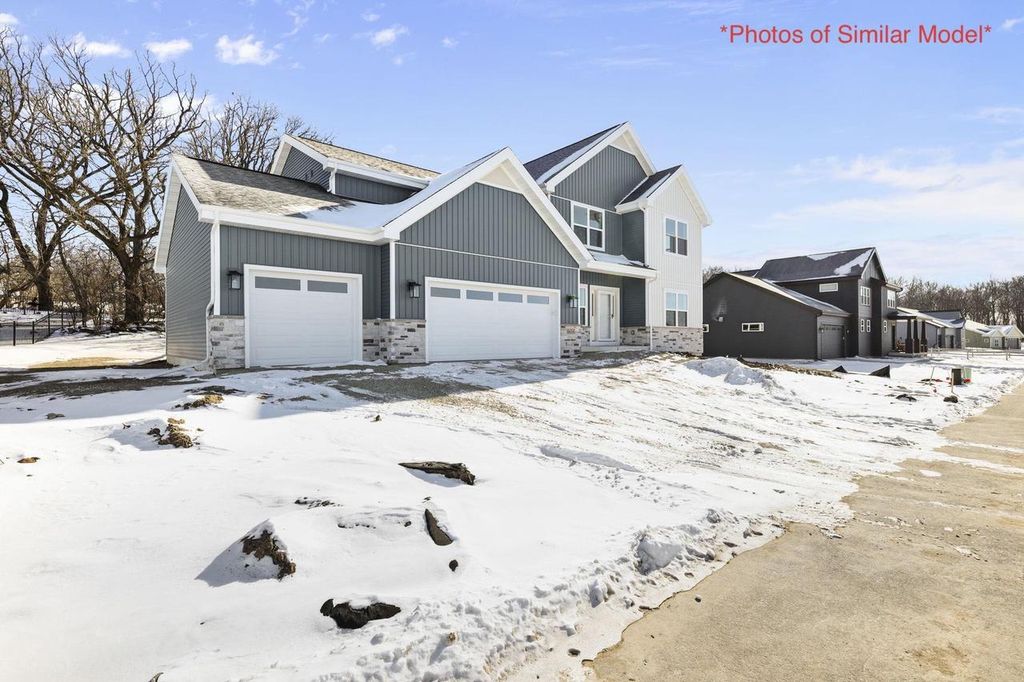 Photo of Lot 13 Hawks View, Edgerton, WI 53534 (MLS # 2018969)