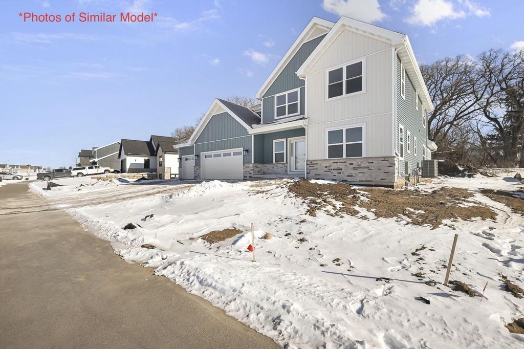 Photo of Lot 13 Hawks View, Edgerton, WI 53534 (MLS # 2018969)