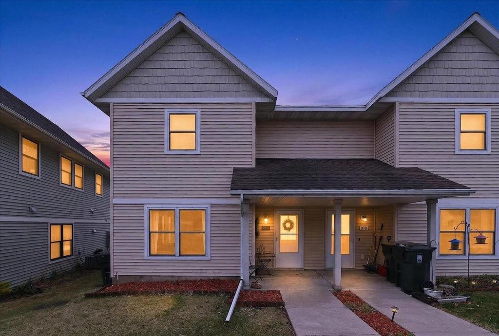 Photo of 218 S Musket Ridge DRIVE #6, Sun Prairie, WI 53590 (MLS # 2020087)