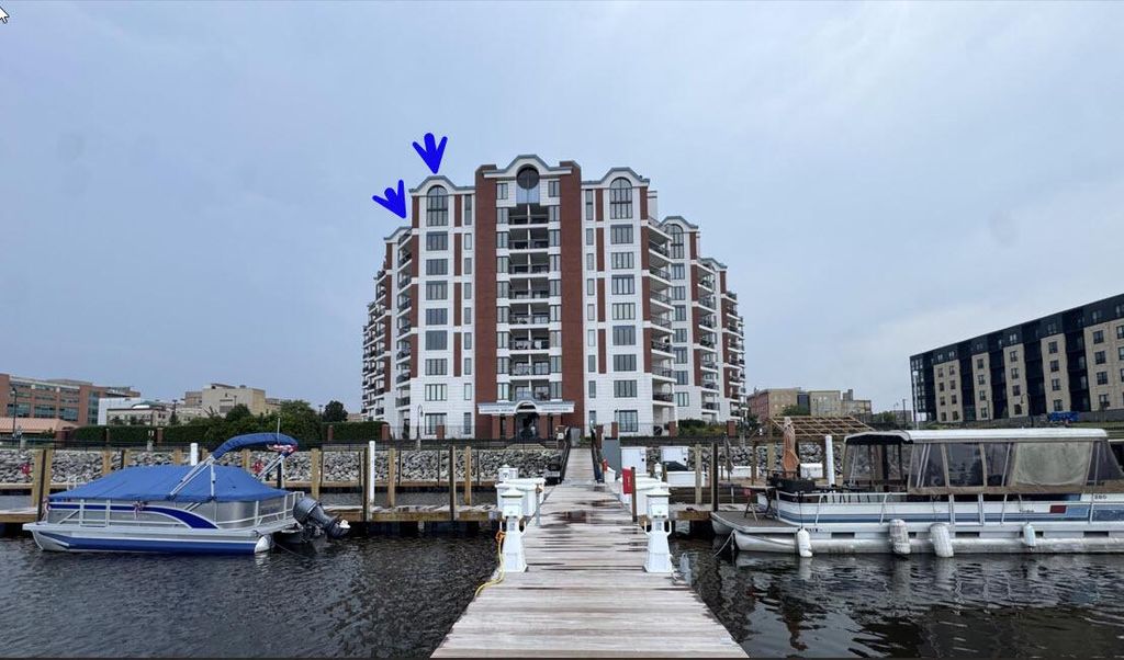 Photo of 333 Lake AVENUE #806, Racine, WI 53403 (MLS # 1949977)