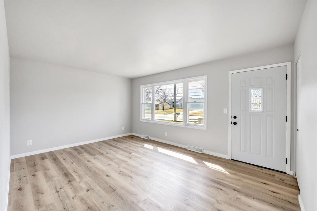 Photo of 4018 Custer STREET, Manitowoc, WI 54220 (MLS # 50323416)