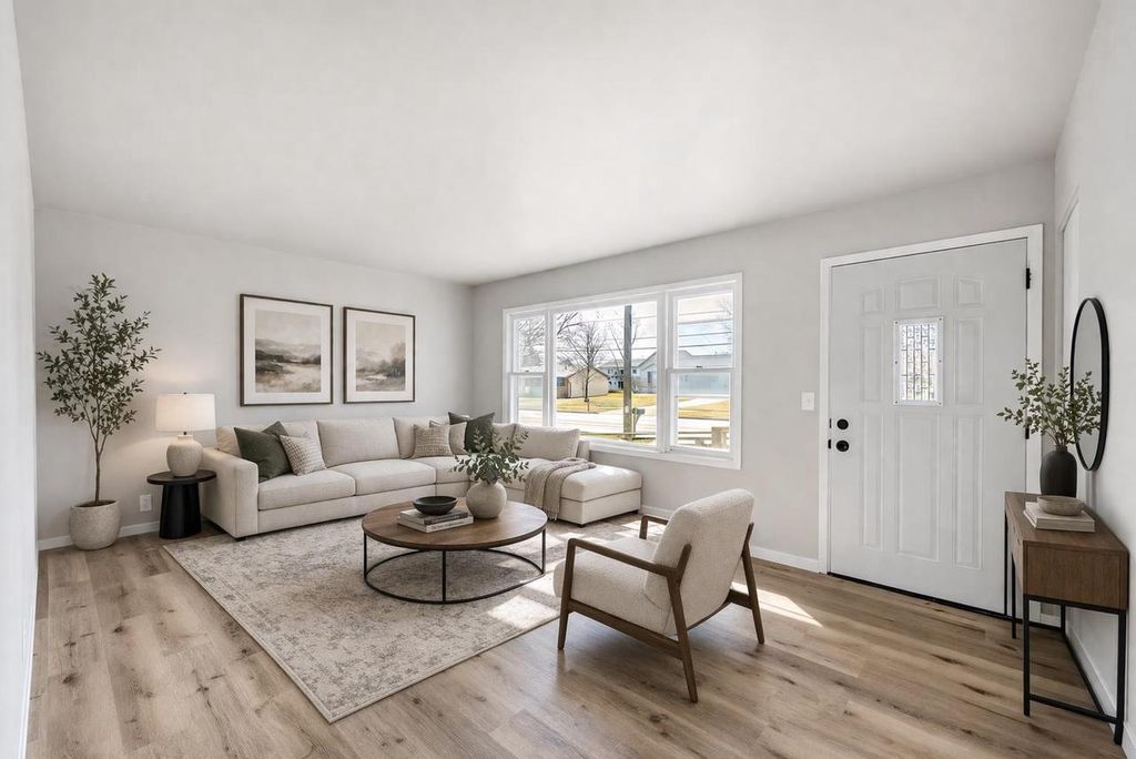 Photo of 4018 Custer STREET, Manitowoc, WI 54220 (MLS # 50323416)