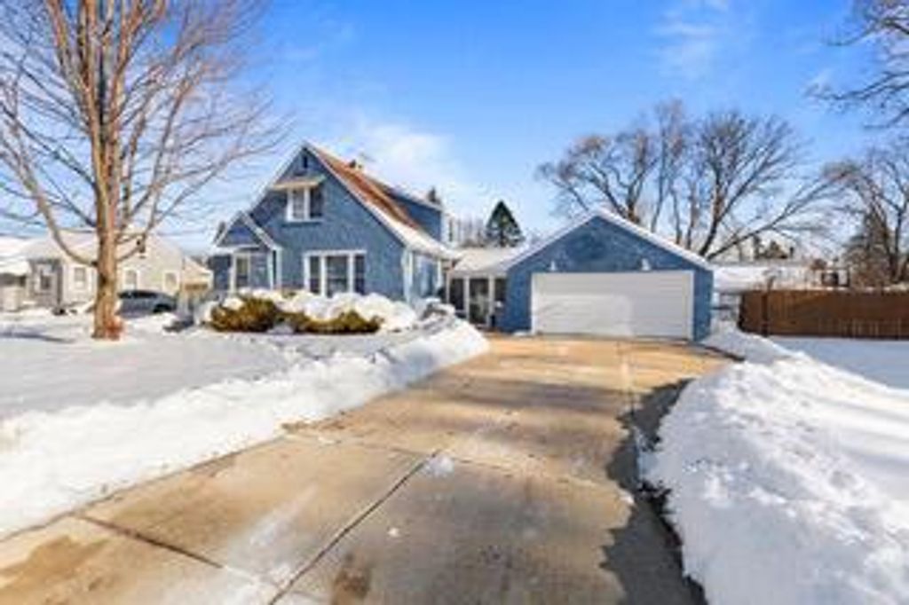 Photo of 6234 N 105th STREET, Milwaukee, WI 53225 (MLS # 1943838)