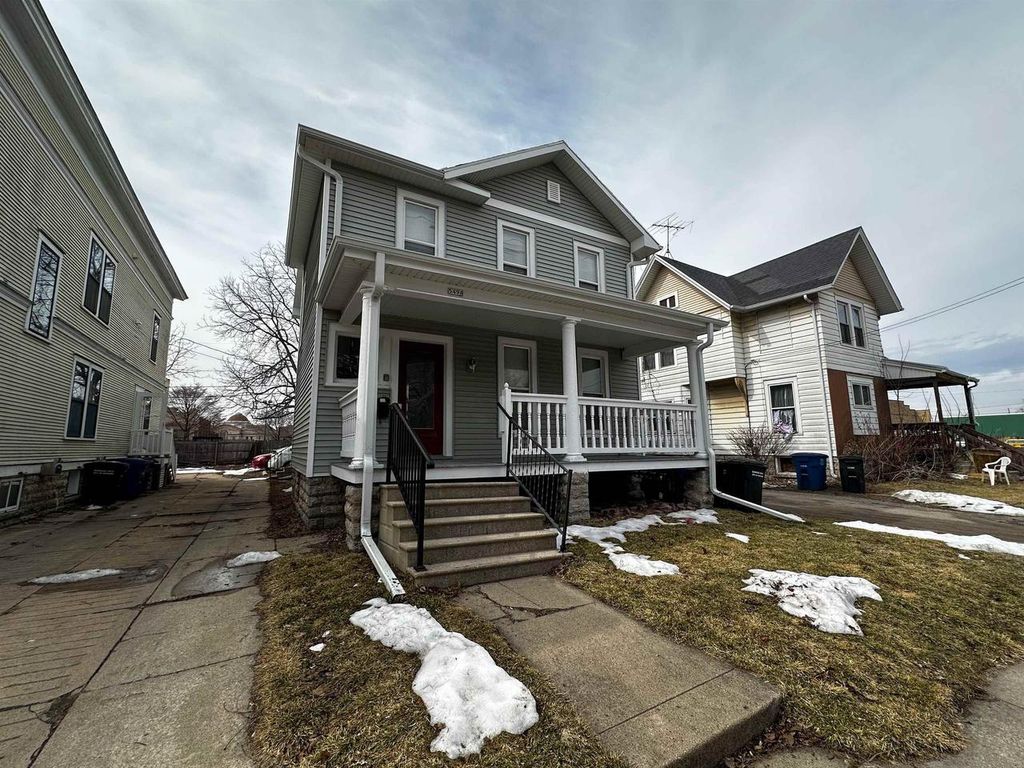 Photo of 549 Jefferson STREET, Oshkosh, WI 54901 (MLS # 50322658)