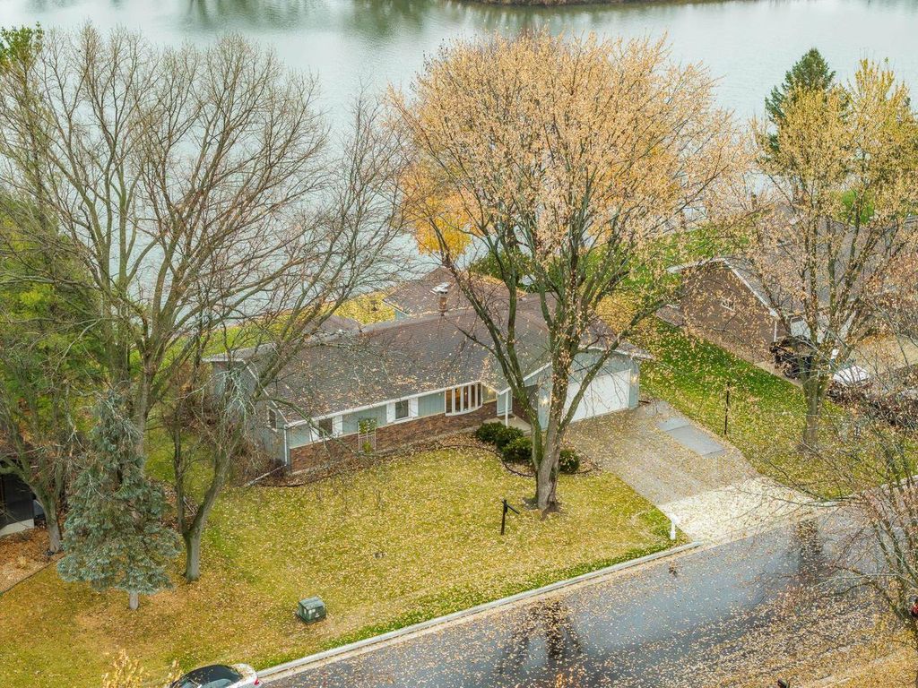 Photo of 528 Dennis DRIVE, Deforest, WI 53532 (MLS # 2012501)