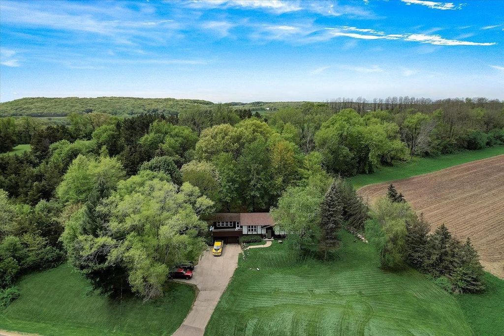 Photo of N1883 Highway 113, Lodi, WI 53555 (MLS # 2014074)