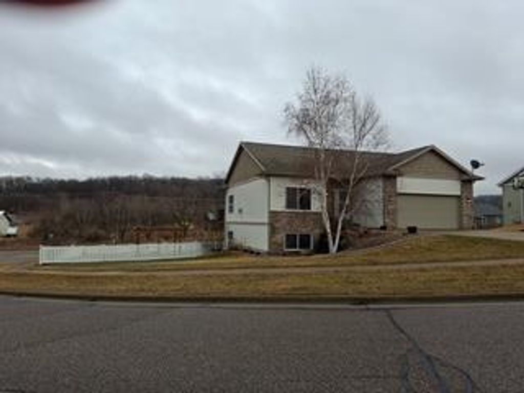 Photo of 1215 Springbrook DRIVE, Baraboo, WI 53913 (MLS # 2017962)