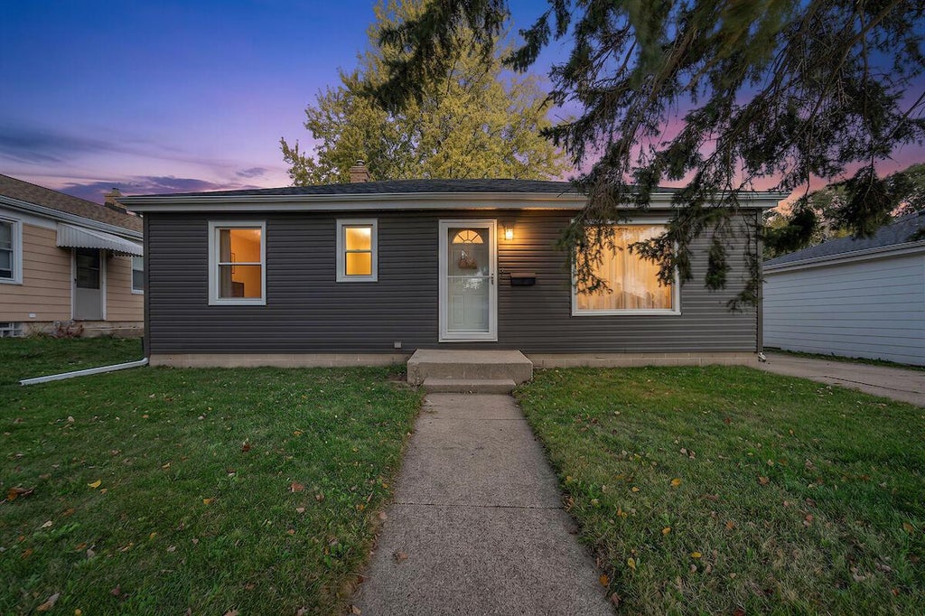 Photo of 1438 Florence AVENUE, Racine, WI 53402 (MLS # 1984704)